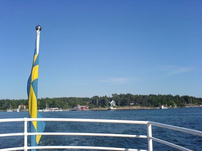 Leaving Linanäs by boat by OskarH