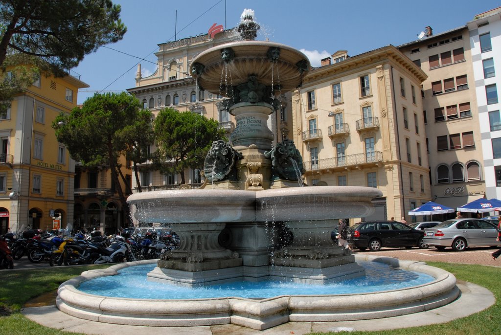 Fontana a Lugano by Luca Z.