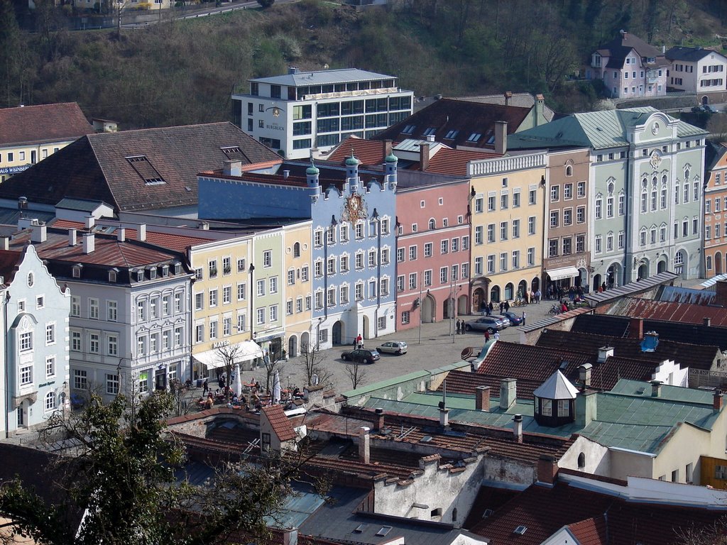 Blick von der Burg auf den Stadtplatz by harald helmlechner