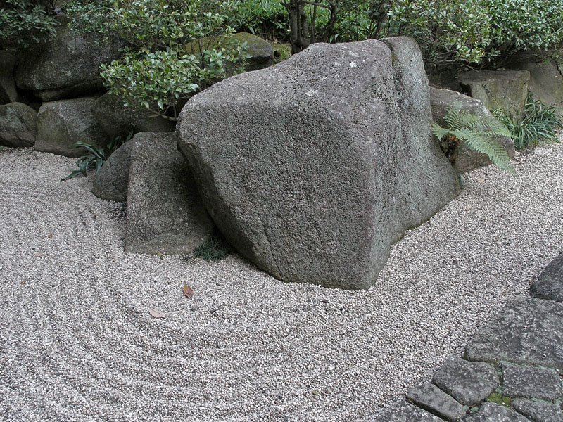 Ornamental rock and raked stone pattern, Kamakura. by Andrew Royle