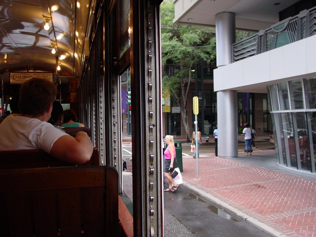 059 St Charles Streetcar 4 by ©Toodleberry