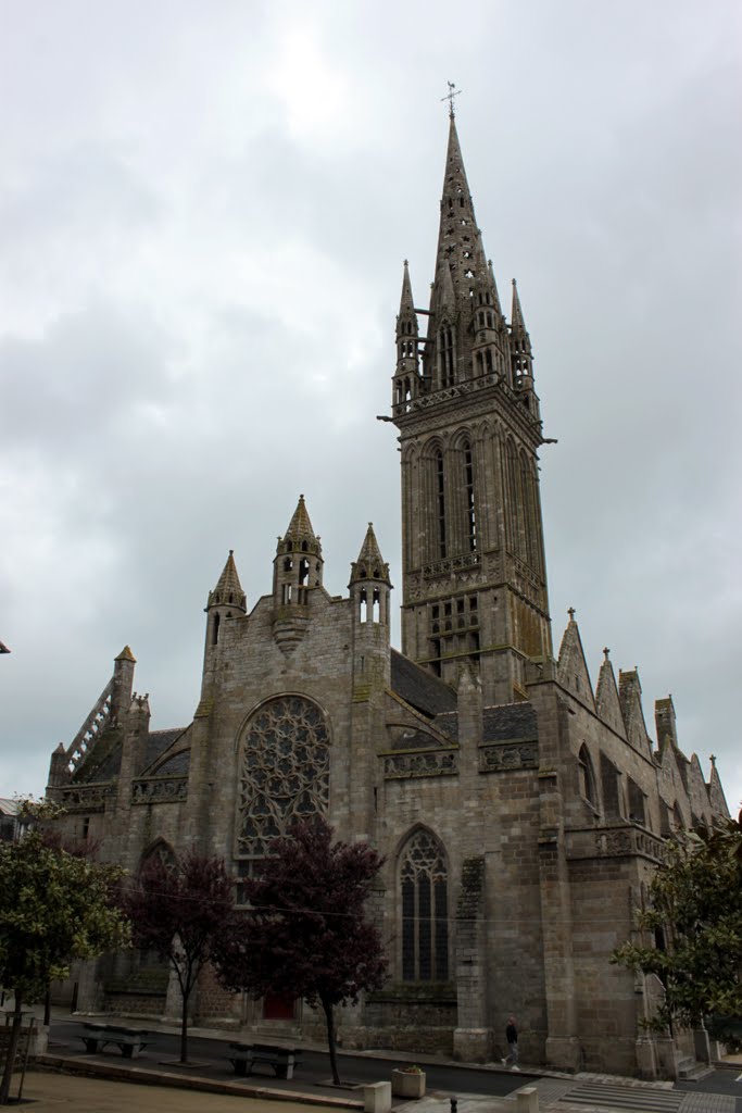 Eglise Notre Dame Du Kreisker VI° XIV° Ouest (29, Saint Pol De Léon) by Llann Créü