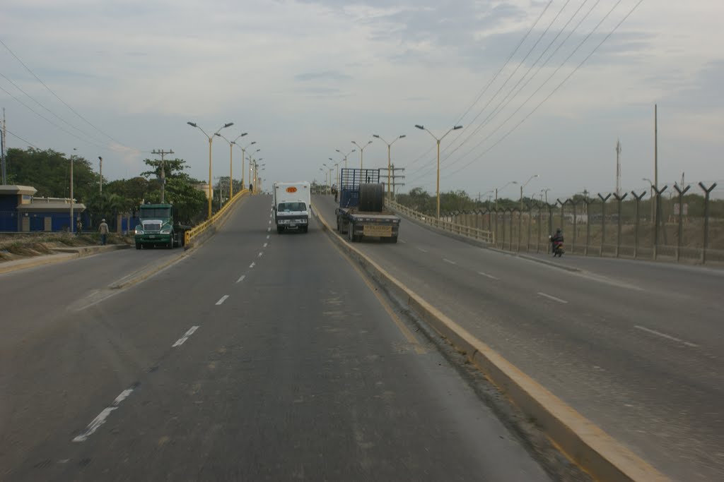 Punte Bellavista Via Mamonal - Limites con Albornoz by Mi Tierra Colombia