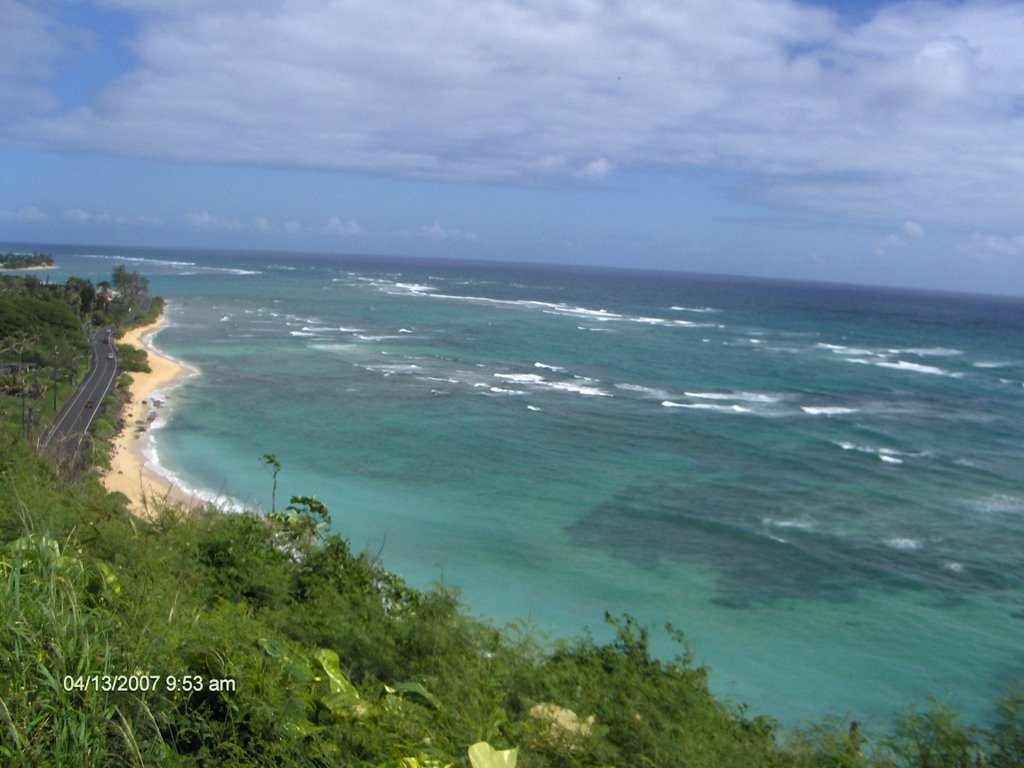 Shoreline @ Kualoa Ranch by audiefg