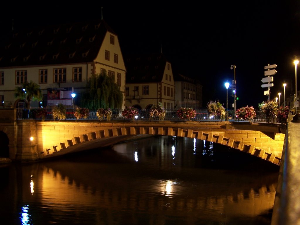 Pont du Corbeau at night by Gasket