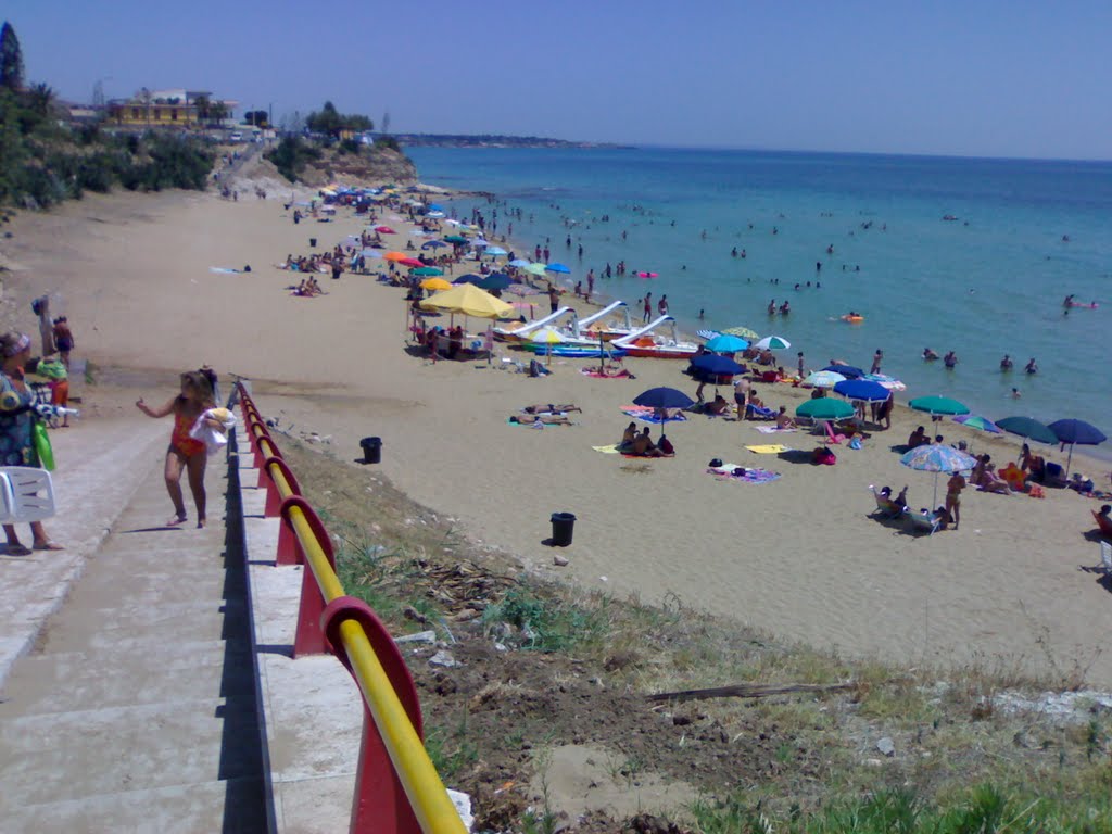 Spiaggia di Pantanello (in città) by ppaoloc