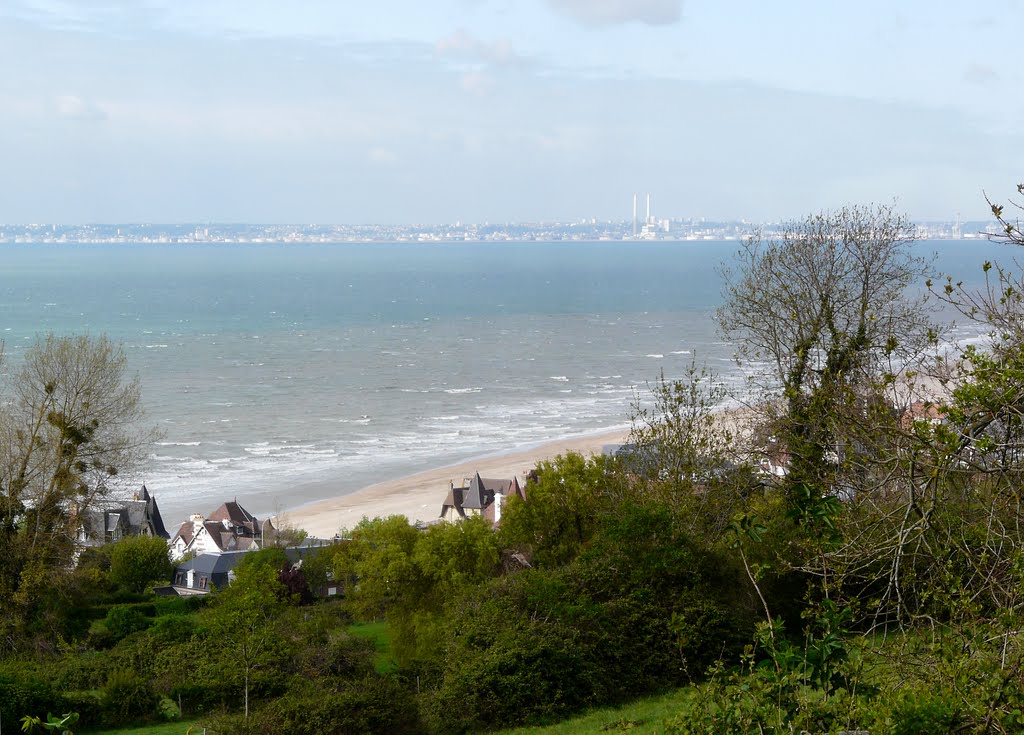 Vue sur Le Havre by Liliane Paingaud