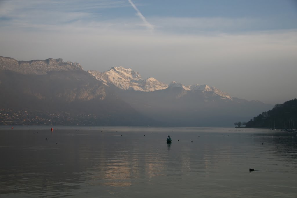 Lac d'annecy vue de doussard by tinhtuy