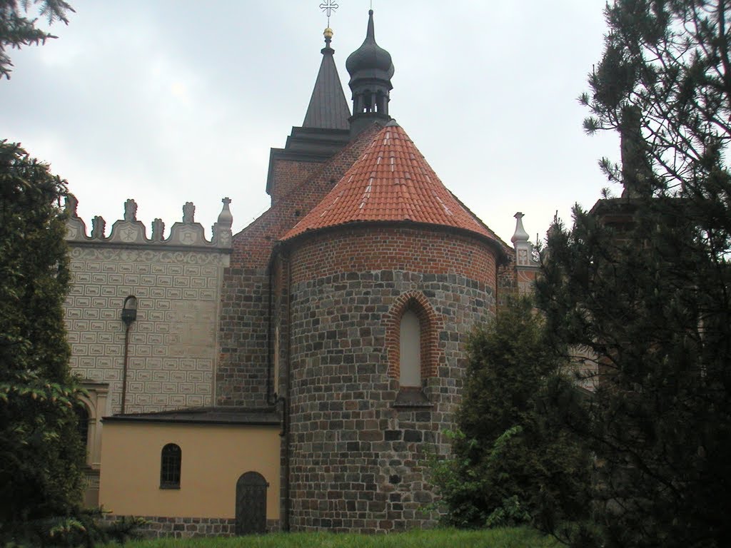 Markowice - Sanktuarium Matki Bożej Królowej Miłości i Pokoju Pani Kujaw by Marian Staliś