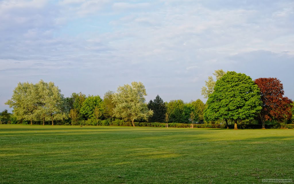 War memorial park, Basingstoke by xiod_crlx / dmitry gramoteyev