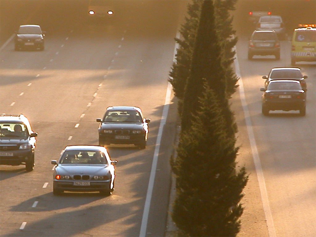 M-30-coches-en-la-carretera by samitier