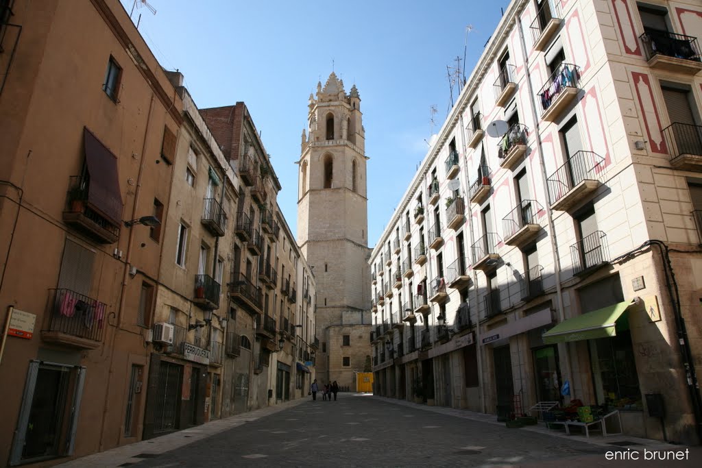 Campanar de 62m. de la prioral de Sant Pere de Reus by enric brunet