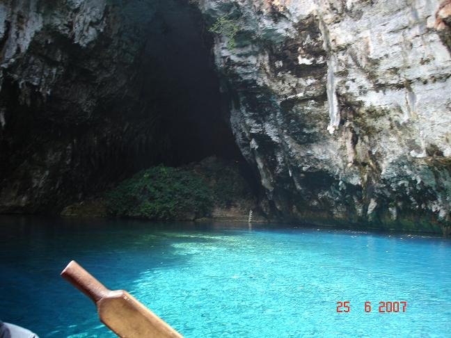 Melissani lake (Kefallinia) by frank&liga