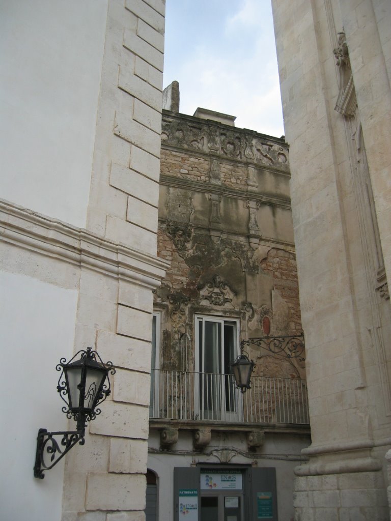 Martina Franca Puglia www.trulliforsale.net by http://www.trullifor…