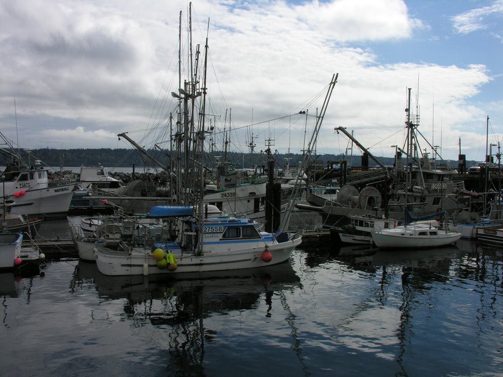 Campbell River - Marina by Andreas Schaefer