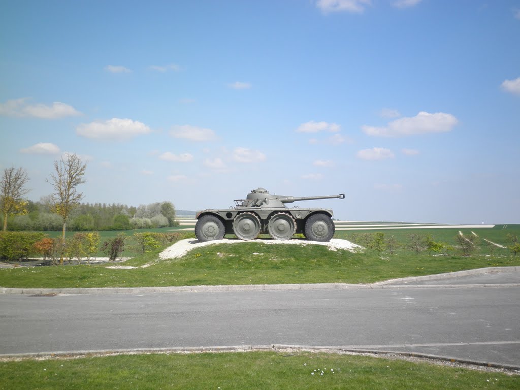 Char d'assault au Chemin des Dames by Guizmo