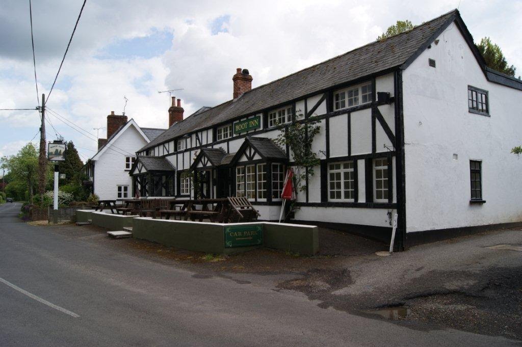 Boot Inn Pub by Tim Pinnick