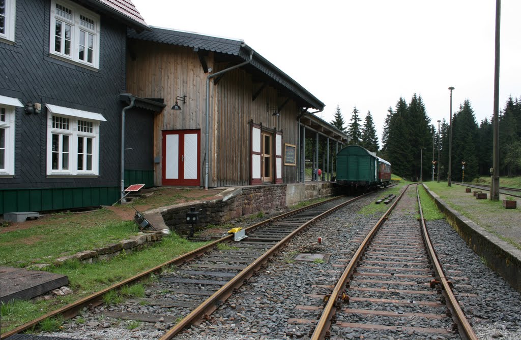 Bahnhof Rennsteigbahn by labete