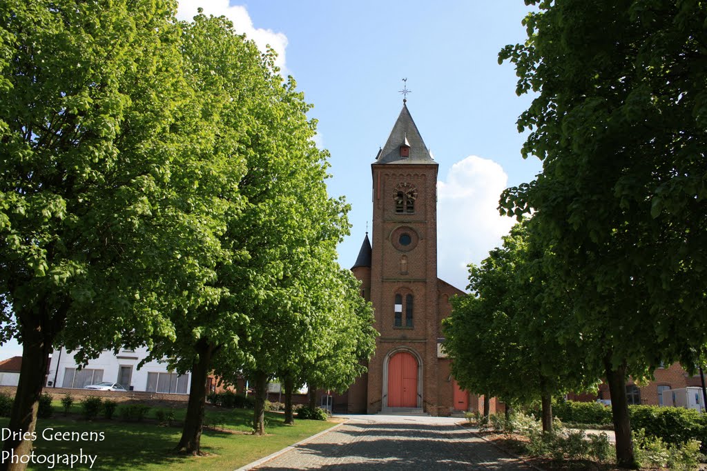 Onze-Lieve-Vrouw van La Salettekerk - Louise-Marie by DriesGeenens