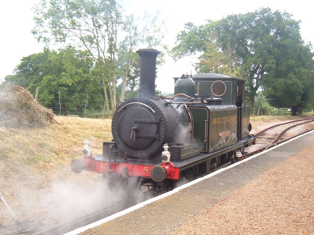 Wootton Steam Train by jamesadsett