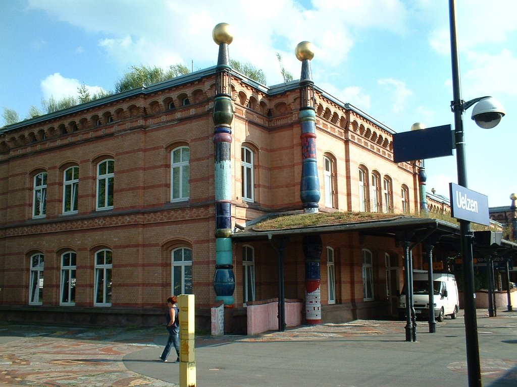 Hundertwasser Bahnhof Uelzen by Miguel95