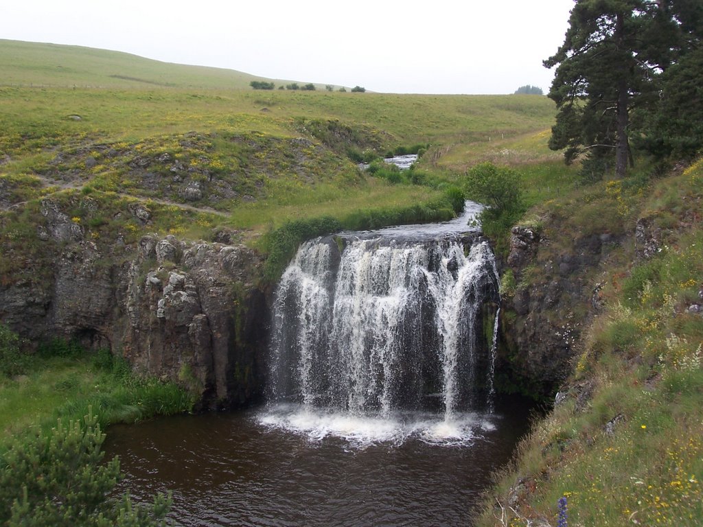 Cascade des Veyrines by Wim de Koning Gans