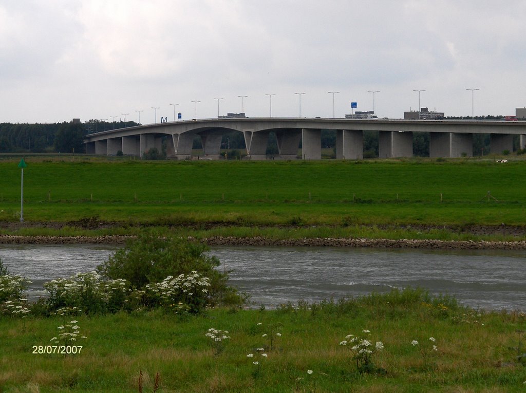 Pleybrug by George de Bruijn