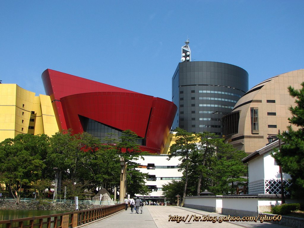 Riverwalk Kitakyushu by Lee Iljoo