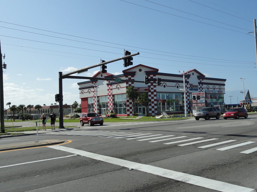 Walking North on A1A by Roberto Lam