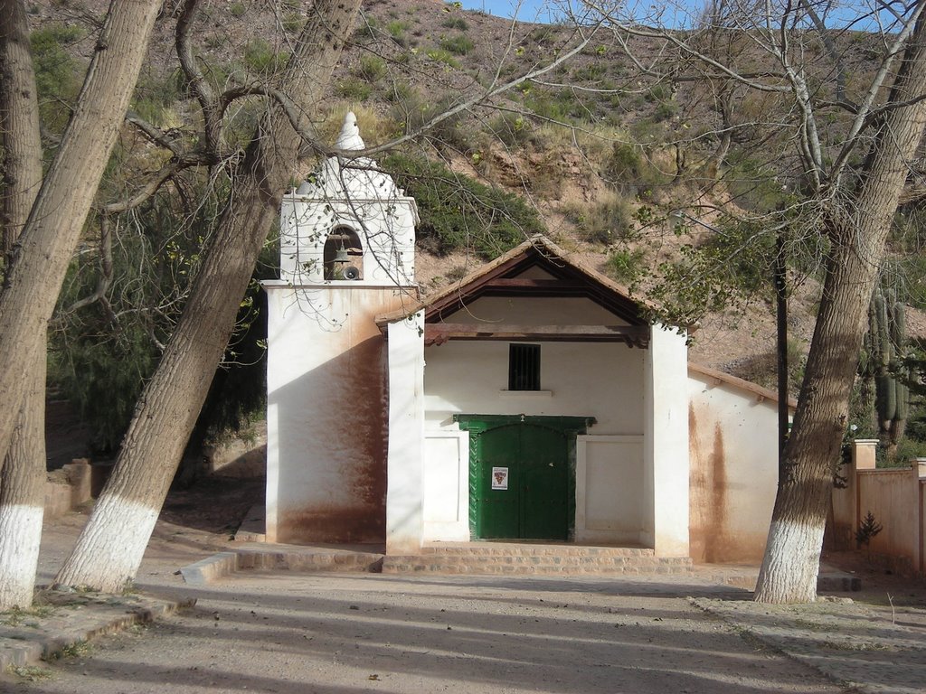 Iglesia de Huacalera de siglo XVII, Quebrada de Humahuaca, Jujuy by Javier Cabral González