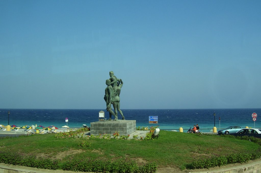 Rodos Statue by pepelight