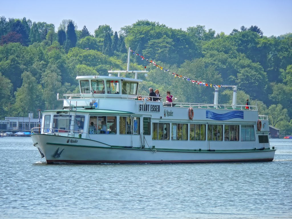 Essen-Bredeney / Baldeneysee / Weisse Flotte by Cityfotograph