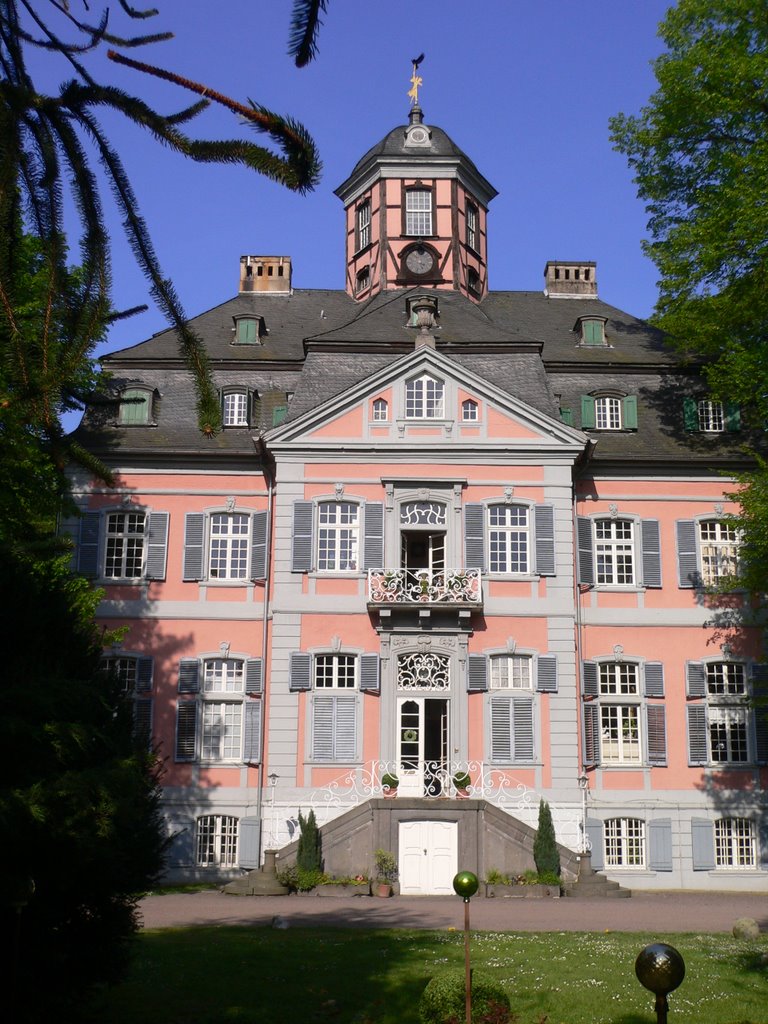 Schloss Arff by Alo Feder