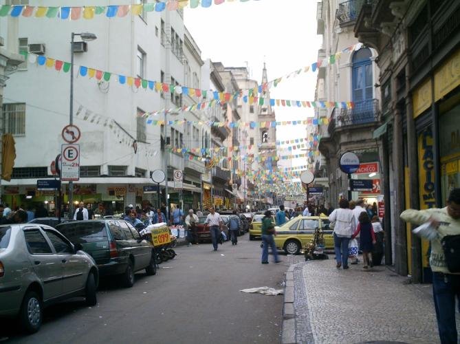 Saara, região de compras do Rio by Eduardo Mezzonato