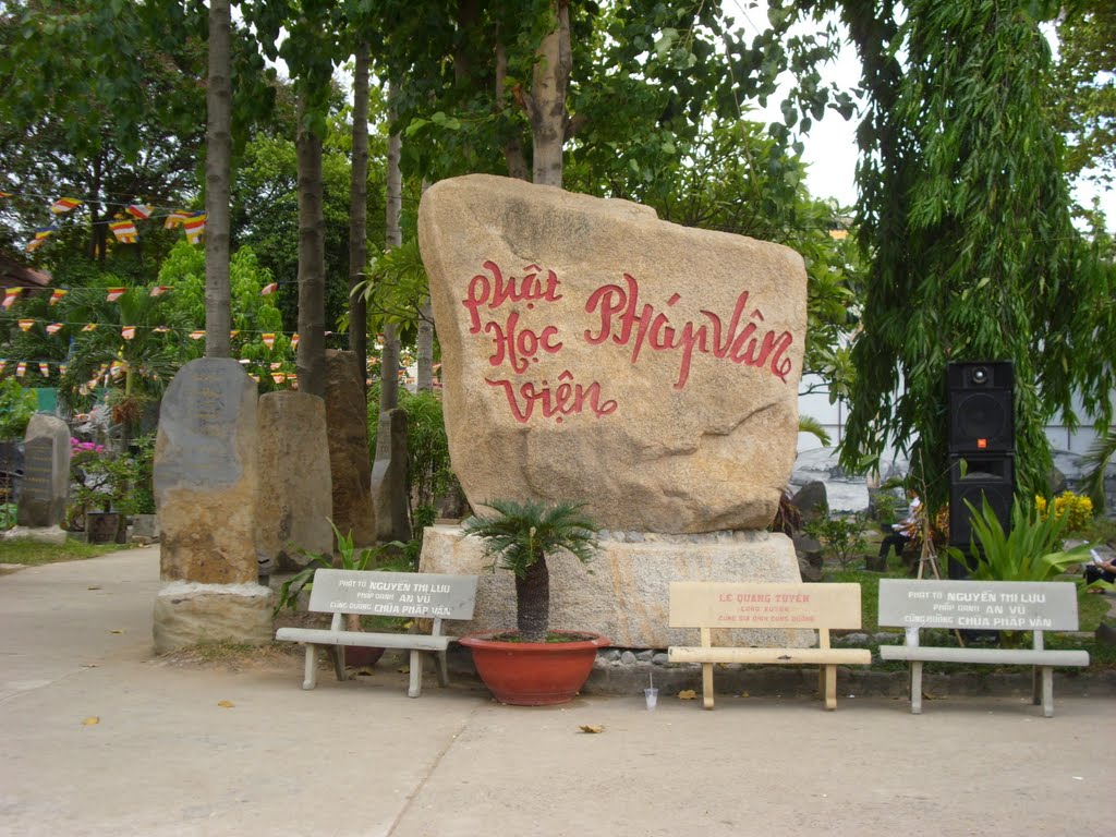 Chùa - Pháp Vân - pagoda by Trường Sơn