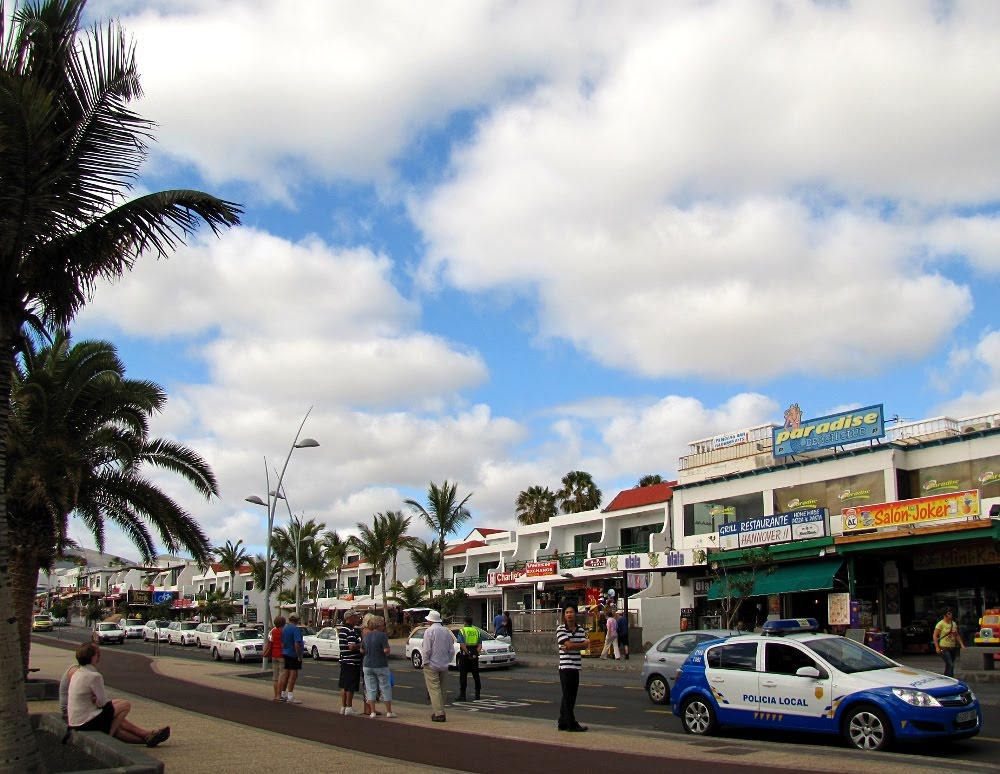 Avenida de las Playas by fajna_asia