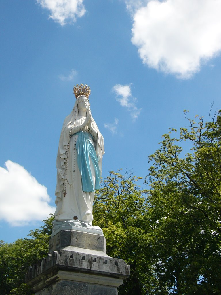 Madonna di Lourdes by AleBenni