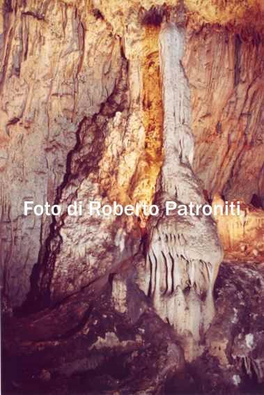 Grotta del Lauro 1 by Roberto Patroniti