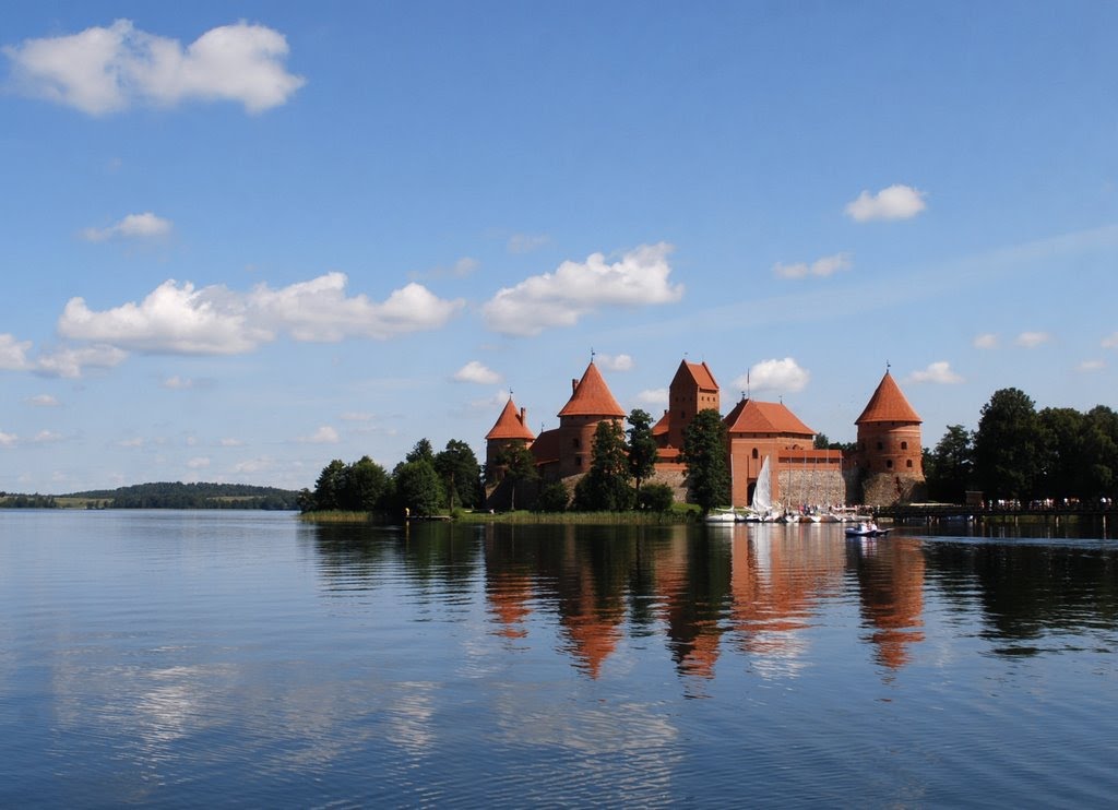 Trakai Castle by dbsfemino