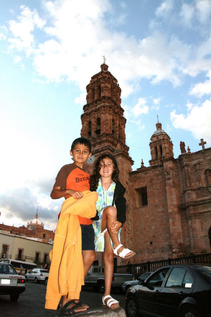 Frente a la catedral by fernandos70