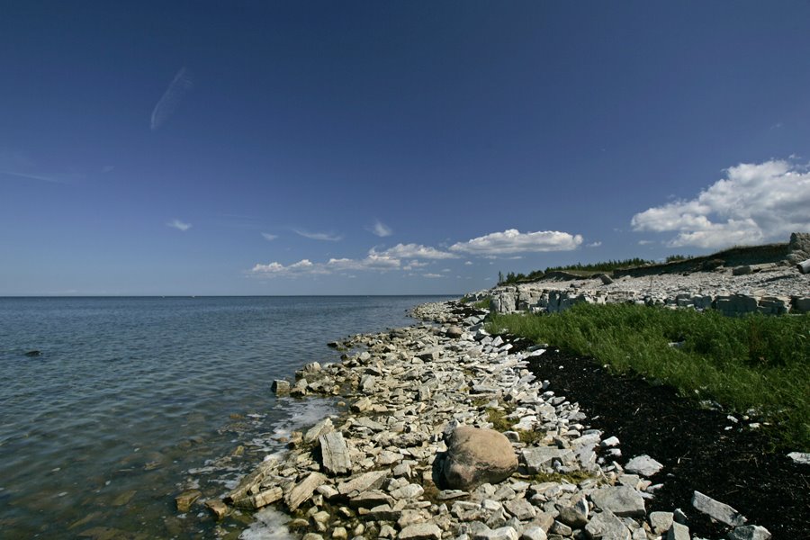 Saaremaa, Undva pank by Richard Simso