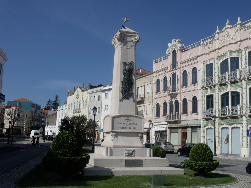 WWI Cenotaph by vancouvervic