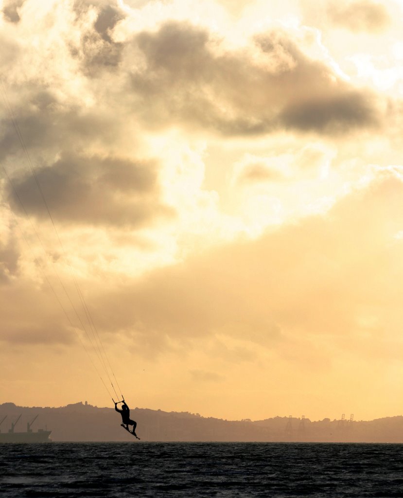 DUSA043_059_KiteSurferJump_80 by Andrew Ward