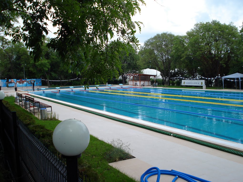 Новият басейн на Бургас,The new pool of Burgas by Ivcho