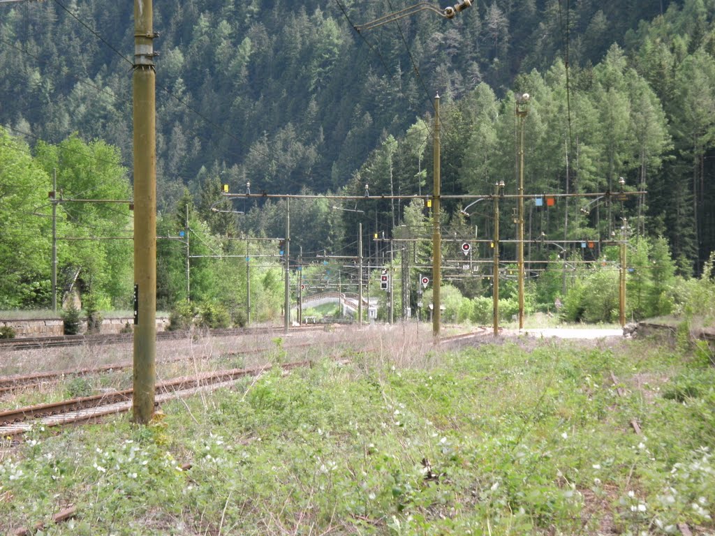 Bahnhofsgelände Grasstein by Julian Ceska