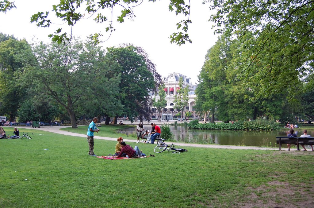 Vondelpark ii by Carlos Ruiz