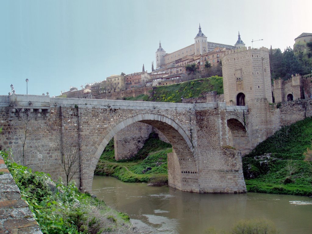 Toledo - Puente de Alcantare - Alcazar by rolfcosar