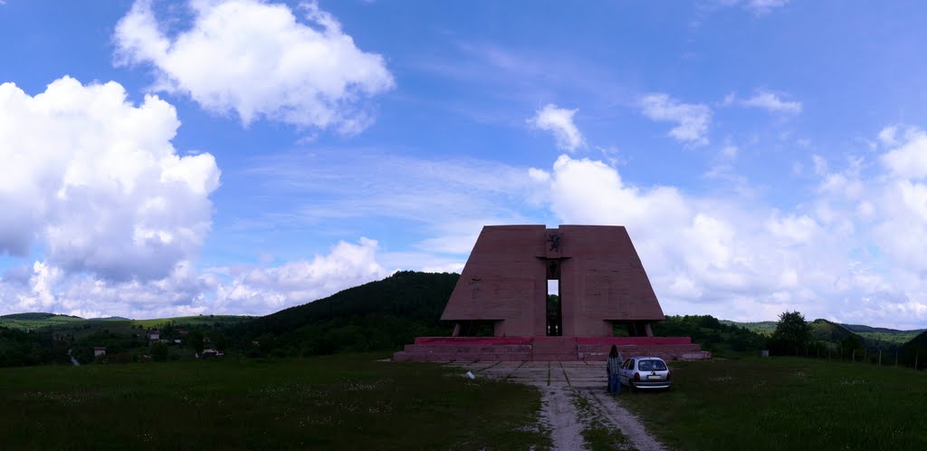 Паметник на загиналите в Българо-Сръбската война Panteon of Serbo-Bulgarian war by zorrotto