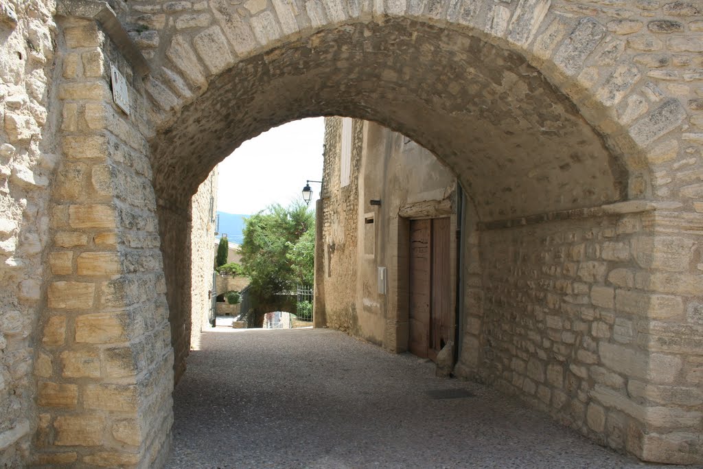 Archway in Crillon Le Brave by KLJones