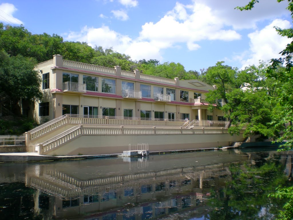 Old Aquarena Springs Hotel by mfetraveler